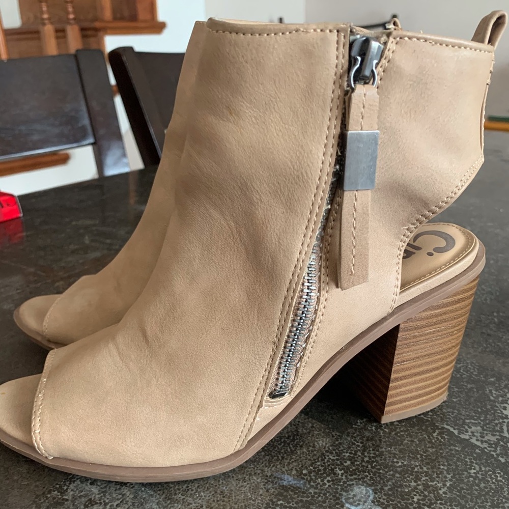 Women shoes